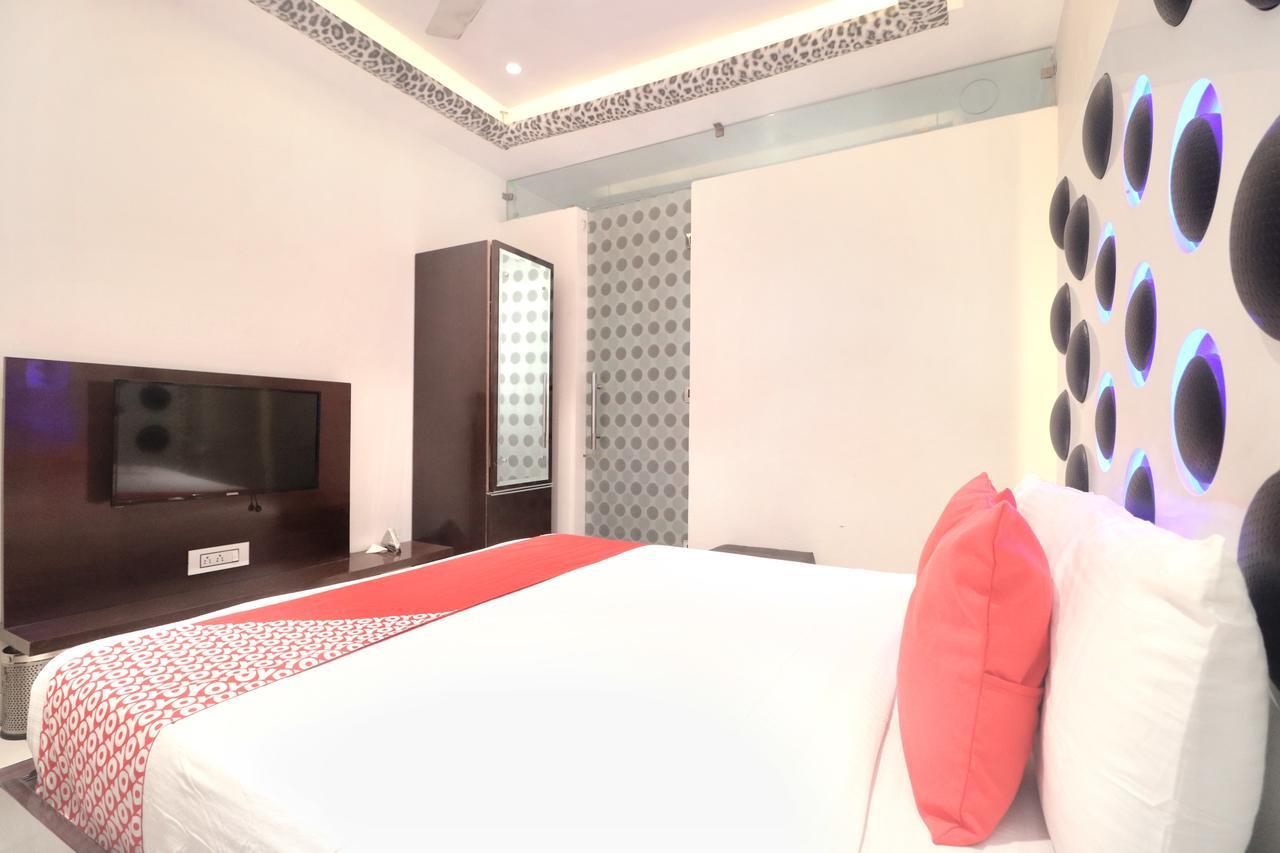 Oyo 14829 Hotel J Cruise Ludhiana Bagian luar foto