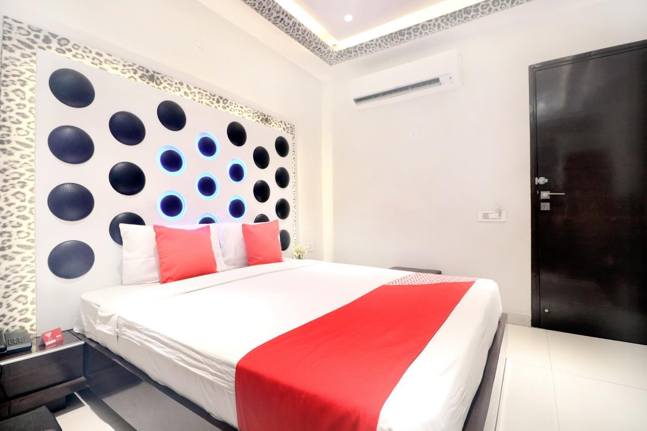 Oyo 14829 Hotel J Cruise Ludhiana Bagian luar foto