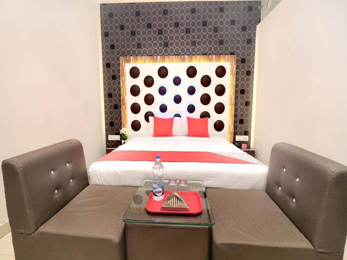 Oyo 14829 Hotel J Cruise Ludhiana Bagian luar foto