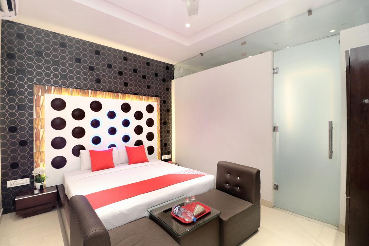 Oyo 14829 Hotel J Cruise Ludhiana Bagian luar foto